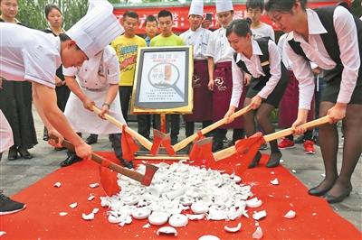 上海咖啡厅室外可以抽烟吗_咖啡厅可以抽雪茄吗_咖啡厅禁烟吗